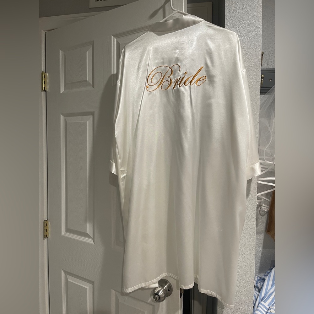 Bride robe